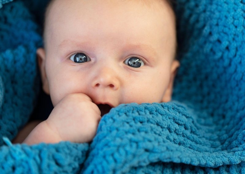 [VIDEO] Zabrinuti ste zbog bebinog štucanja? Strpite se, proći će