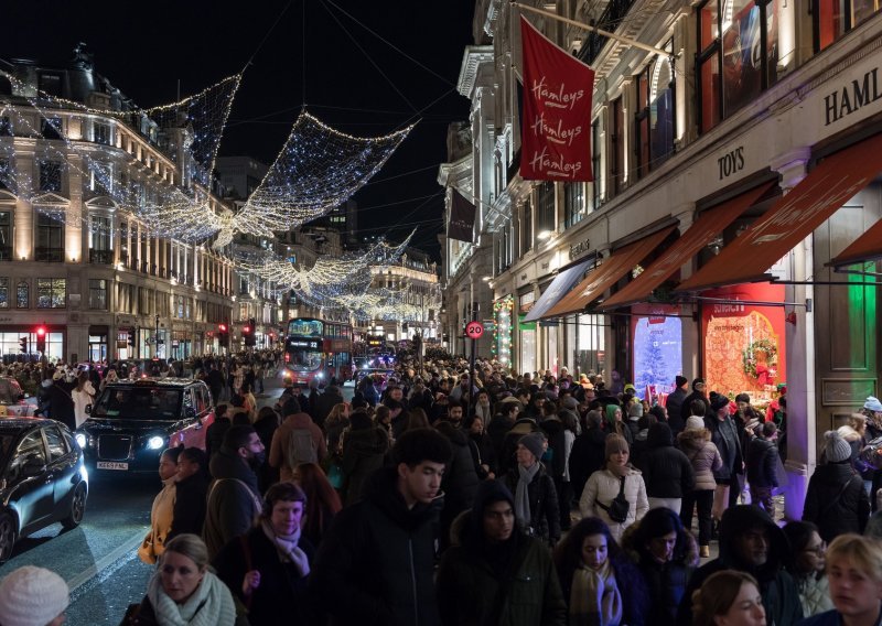 Britanci potrošili više od 12 milijardi funti na namirnice za Božić