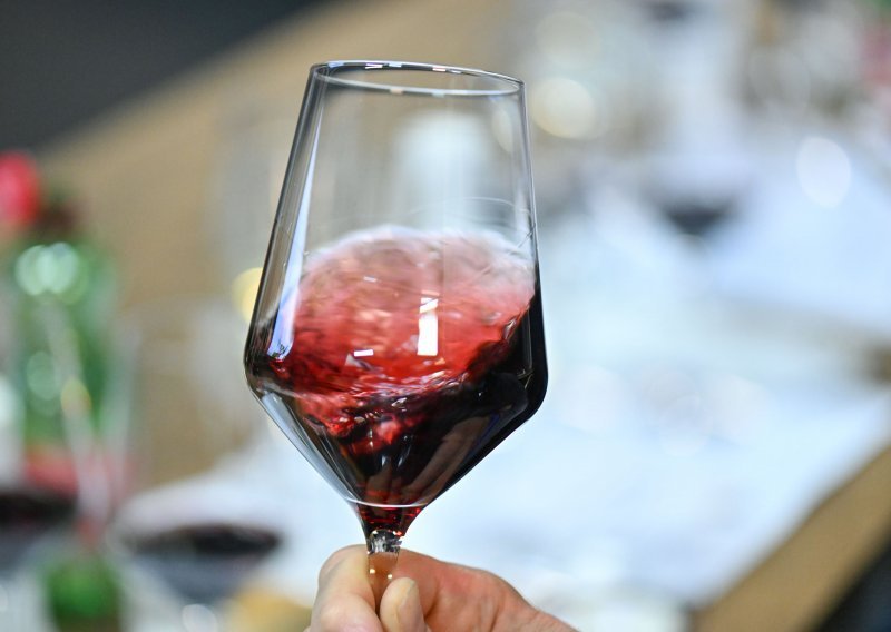 Potrošnja vina na najnižoj razini u više od dva desetljeća